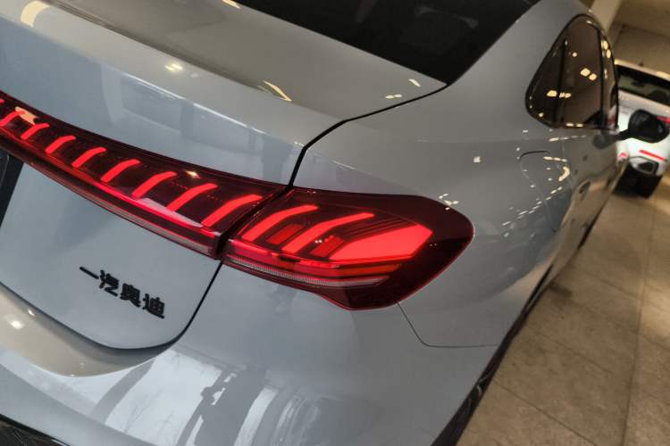 Used Audi A5L 2026 2.0T Sport Right Rear Taillight