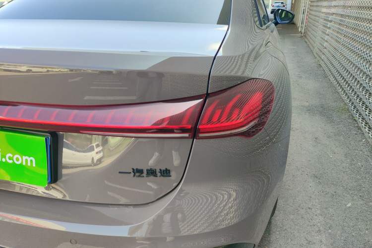 Used Audi A5L 2026 2.0T Sport Right Rear Taillight