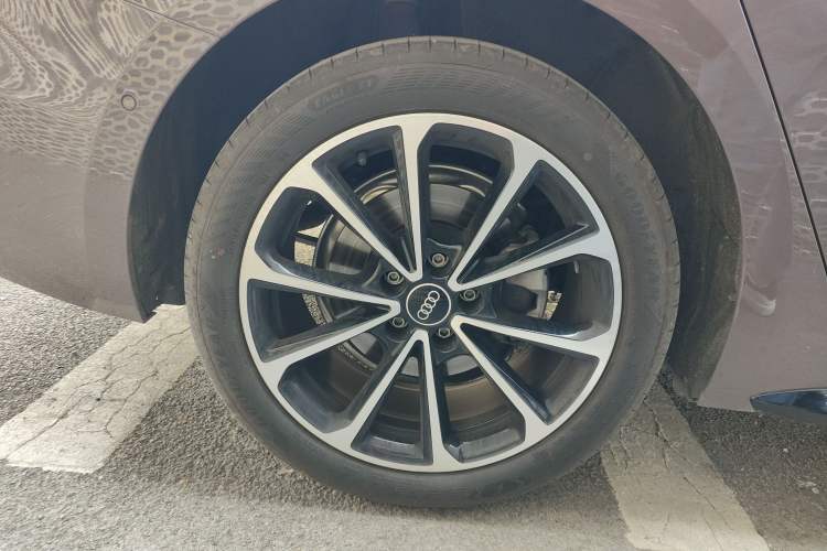 Used Audi A5L 2026 2.0T Sport Right Rear Wheel Hub