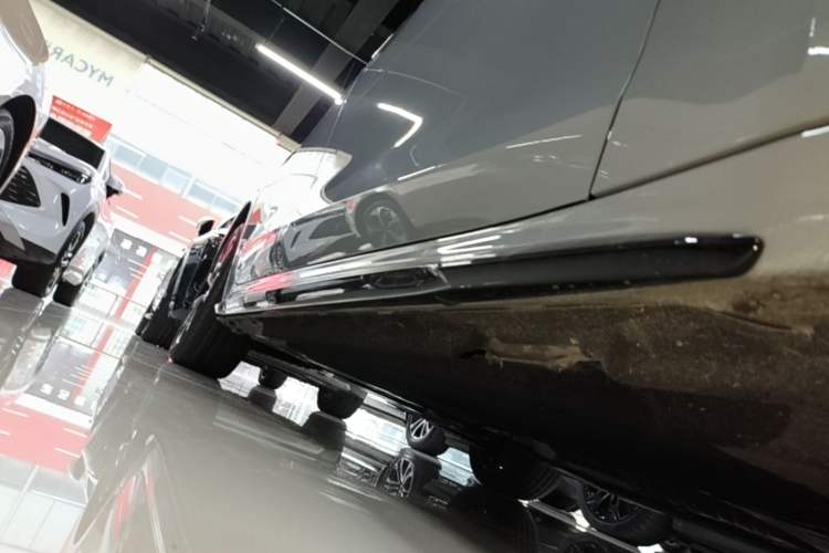 Used Audi A5L 2026 2.0T Sport Right Side Sill