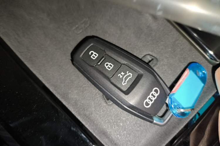 Used Audi A5L 2026 2.0T Sport Vehicle Key