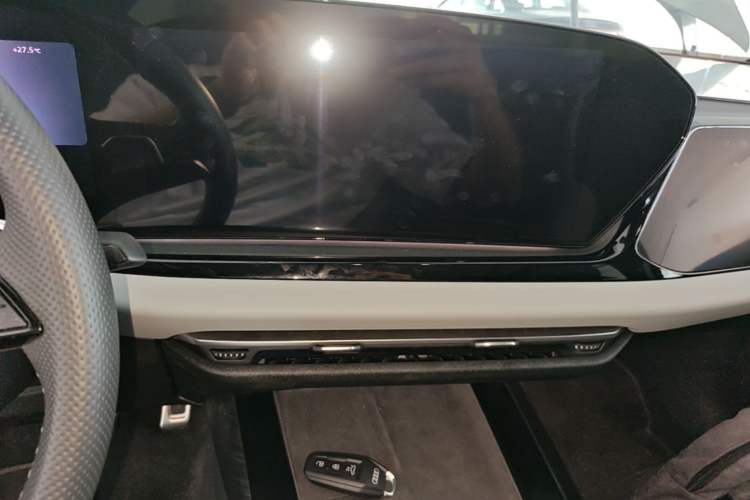 Used Audi A5L 2026 2.0T Sport Plus Audio And AC Panel