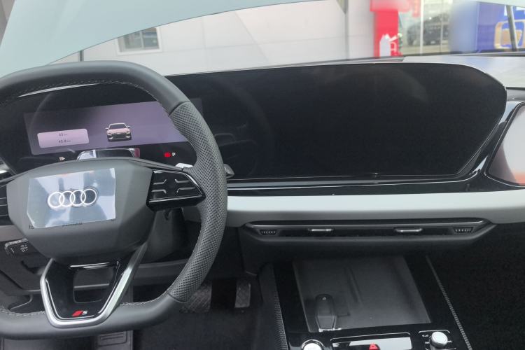 Used Audi A5L 2026 2.0T Sport Center Console