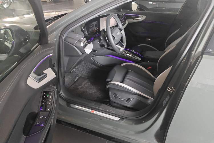 Used Audi A5L 2026 2.0T Sport Driver Seat