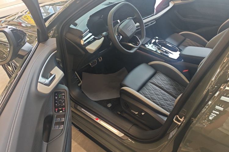 Used Audi A5L 2026 2.0T Sport Plus Driver Seat