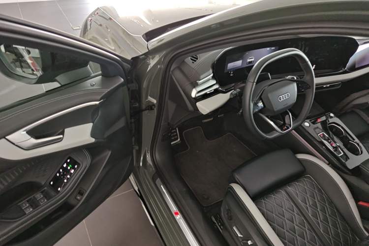 Used Audi A5L 2026 2.0T Sport Plus Driver Seat