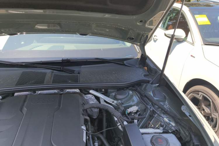 Used Audi A5L 2026 2.0T Sport Engine Bay Left