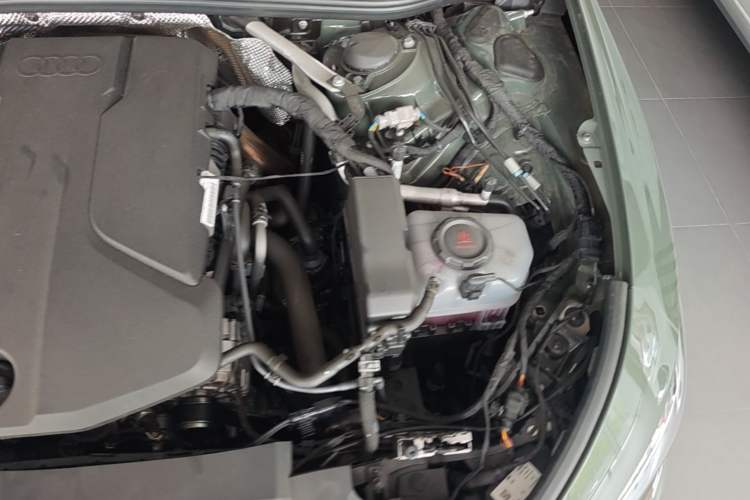 Used Audi A5L 2026 2.0T Sport quattro Engine Bay Left
