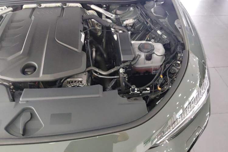Used Audi A5L 2026 2.0T Sport quattro Engine Bay Left