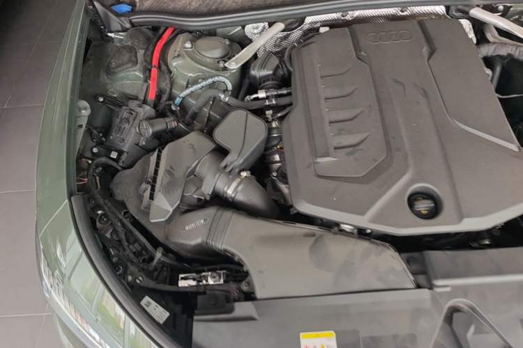 Used Audi A5L 2026 2.0T Sport quattro Engine Bay Right
