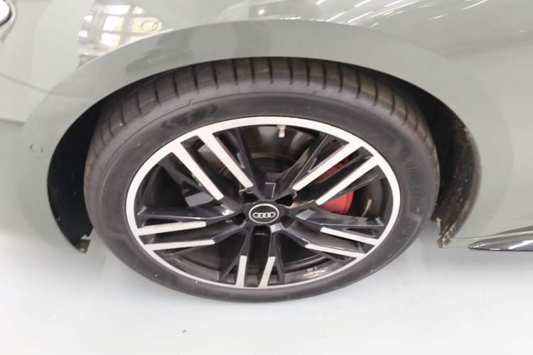 Used Audi A5L 2026 2.0T Sport quattro Left Front Wheel Hub