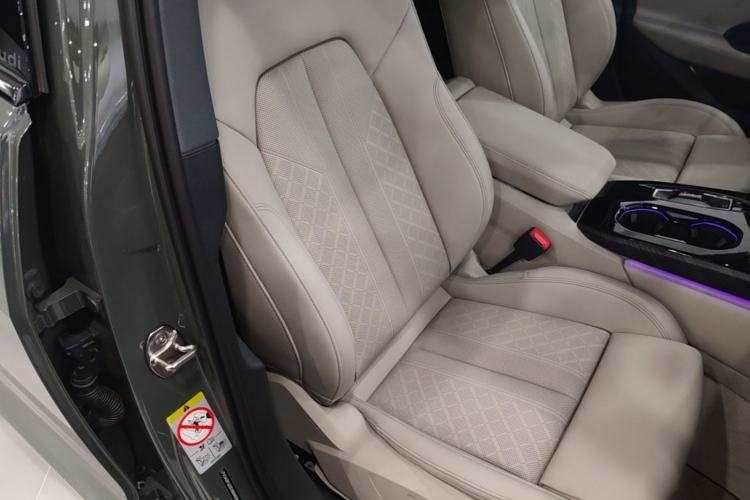 Used Audi A5L 2026 2.0T Sport Right Front Seat