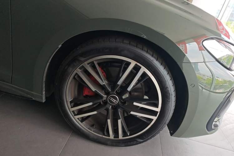 Used Audi A5L 2026 2.0T Sport quattro Right Front Wheel Hub