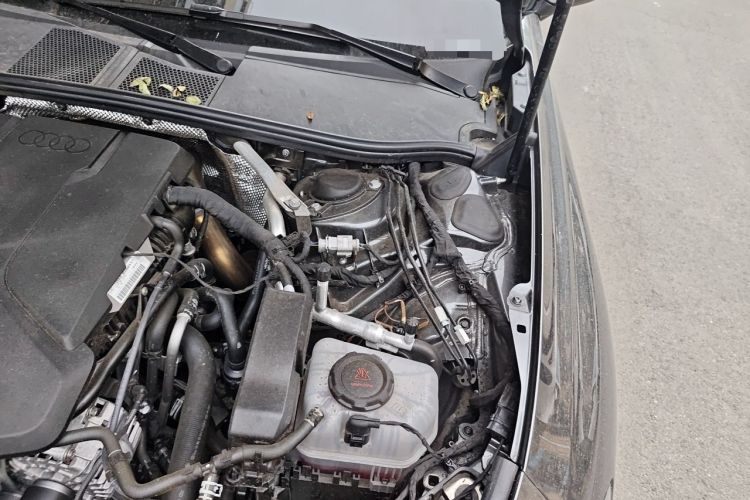 Used Audi A5L 2026 2.0T Sport Plus Engine Bay Left