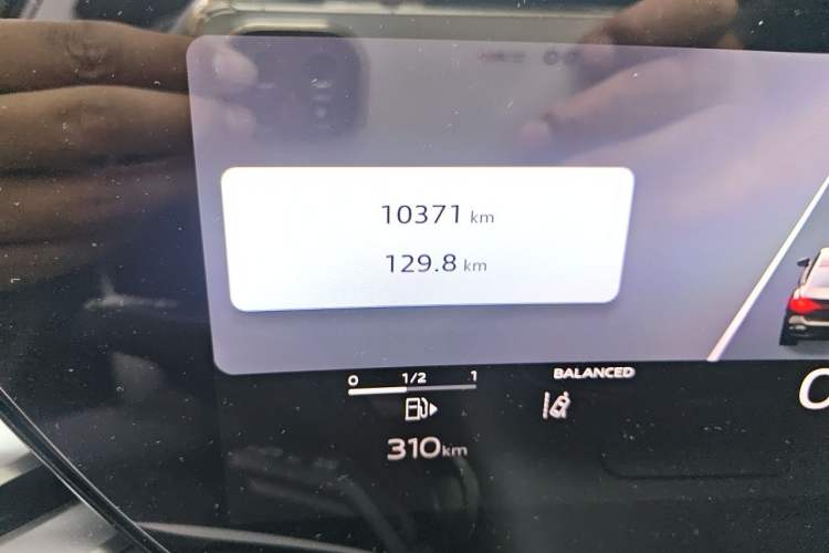 Used Audi A5L 2026 2.0T Sport Plus Odometer Close Up