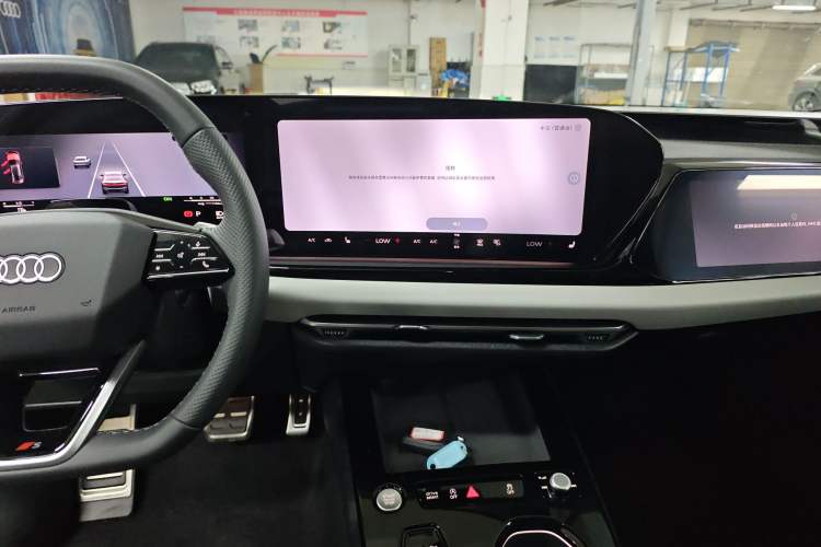 Used Audi A5L 2026 2.0T Sport Plus Audio And AC Panel