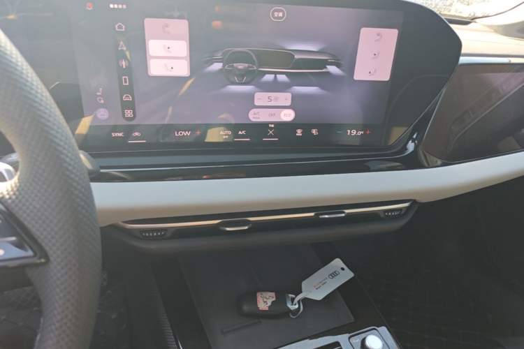 Used Audi A5L 2026 2.0T Sport Audio And AC Panel