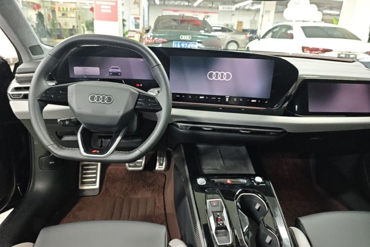 Used Audi A5L 2026 2.0T Sport Plus Center Console