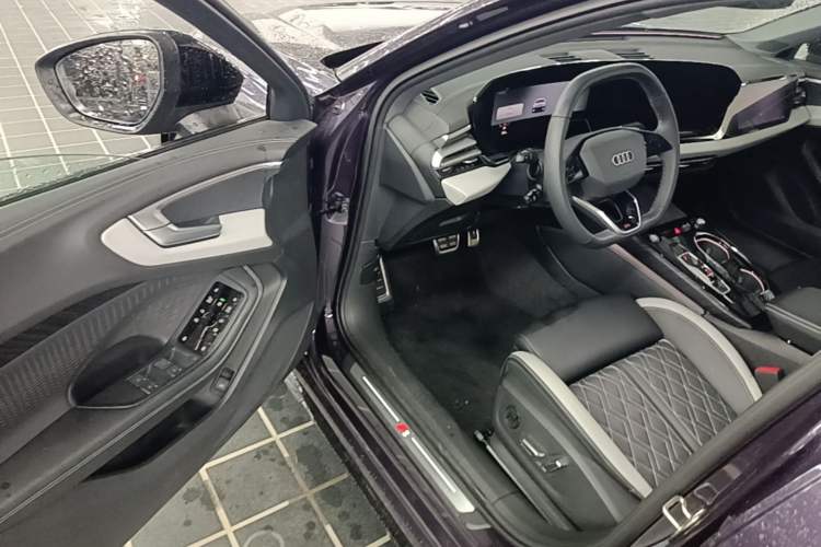 Used Audi A5L 2026 2.0T Sport Plus Driver Seat