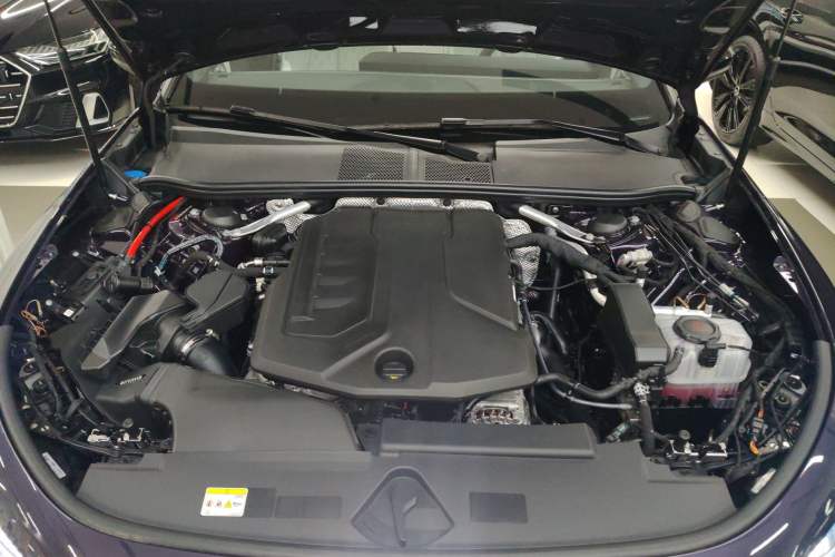 Used Audi A5L 2026 2.0T Sport quattro Engine Bay