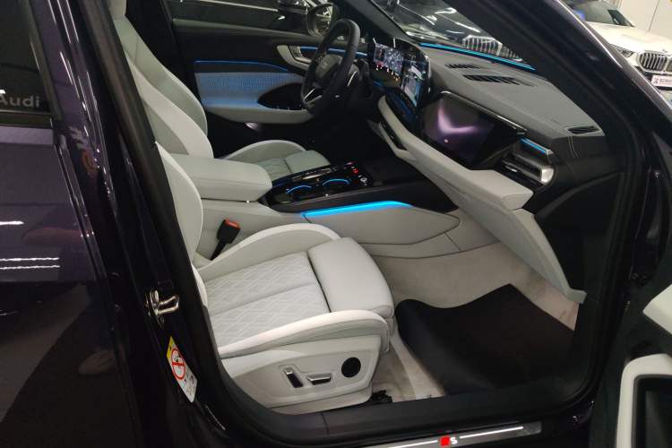 Used Audi A5L 2026 2.0T Sport quattro Right Front Seat