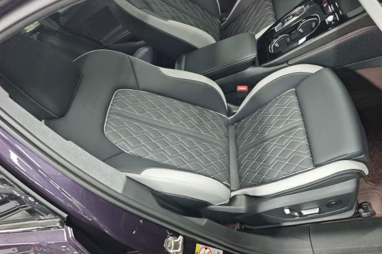 Used Audi A5L 2026 2.0T Sport Plus Right Front Seat
