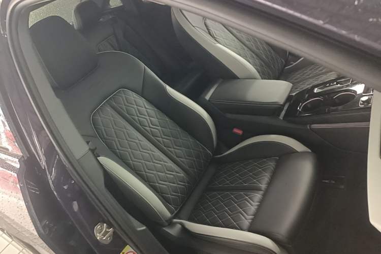 Used Audi A5L 2026 2.0T Sport Plus Right Front Seat