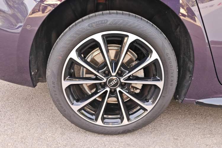 Used Audi A5L 2026 2.0T Sport Plus Right Rear Wheel Hub