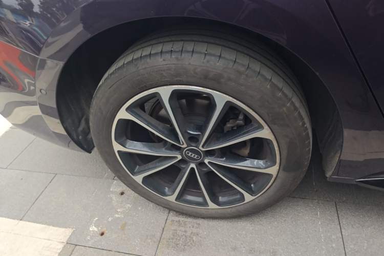 Used Audi A5L 2026 2.0T Sport Plus Right Rear Wheel Hub