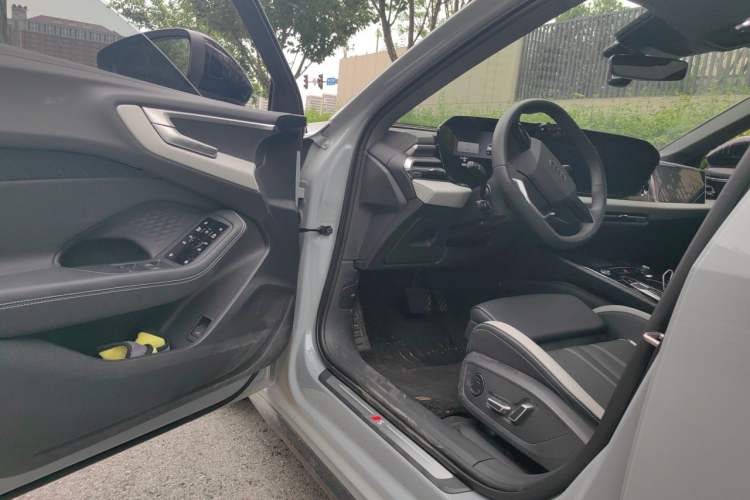 Used Audi A5L 2026 2.0T Sport Driver Seat