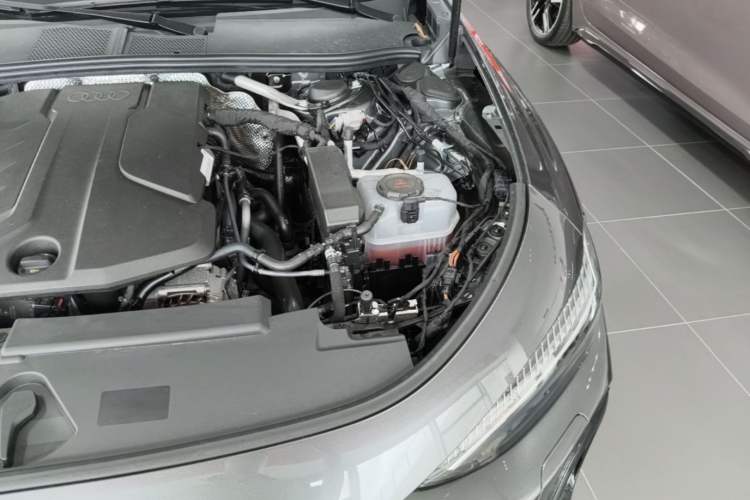 Used Audi A5L 2026 2.0T Sport Plus Engine Bay Left