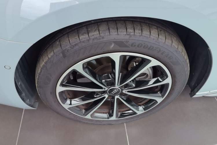 Used Audi A5L 2026 2.0T Sport Left Front Wheel Hub