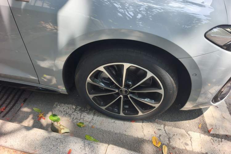 Used Audi A5L 2026 2.0T Sport Plus Right Front Wheel Hub