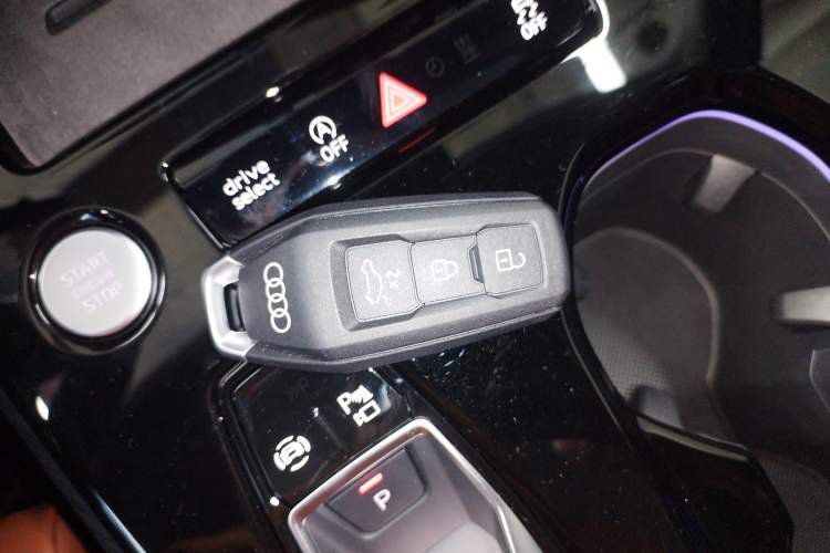 Used Audi A5L 2026 2.0T Sport Plus Vehicle Key