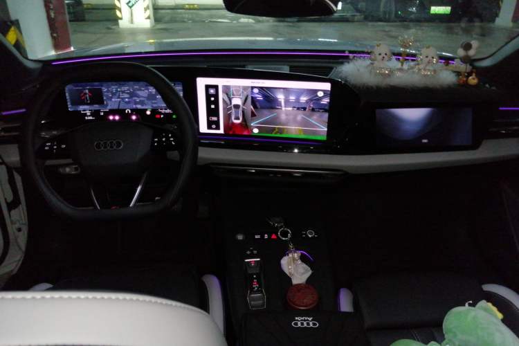 Used Audi A5L 2026 2.0T Sport Plus Center Console