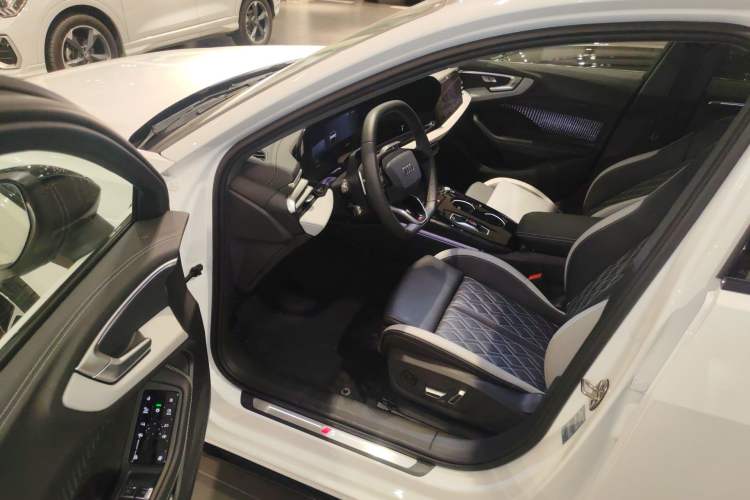 Used Audi A5L 2026 2.0T Sport Plus Driver Seat