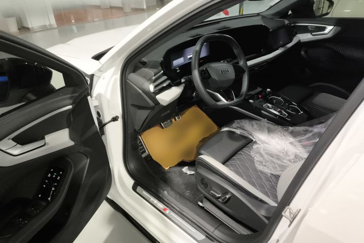 Used Audi A5L 2026 2.0T Sport Plus Driver Seat