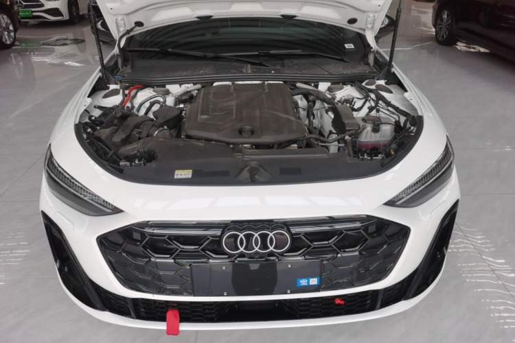 Used Audi A5L 2026 2.0T Sport Engine Bay