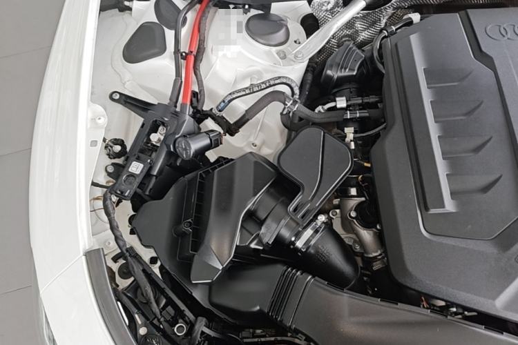 Used Audi A5L 2026 2.0T Sport quattro Engine Bay Right