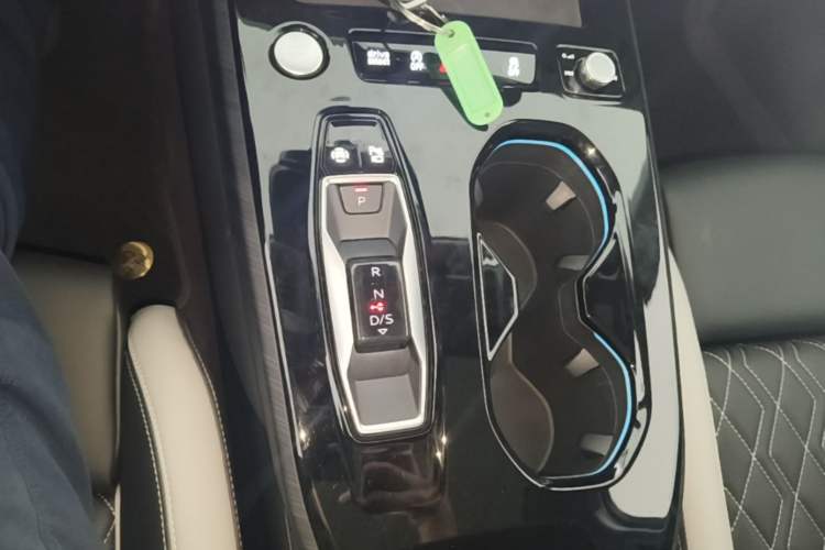 Used Audi A5L 2026 2.0T Sport Plus Gear Lever