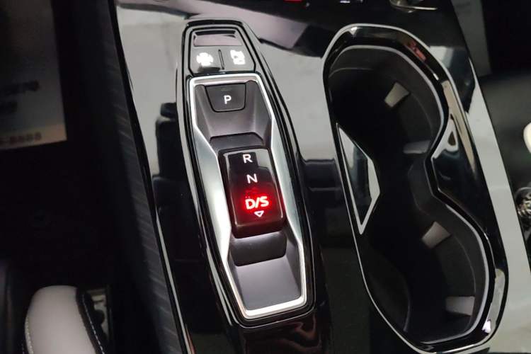 Used Audi A5L 2026 2.0T Sport Plus Gear Lever