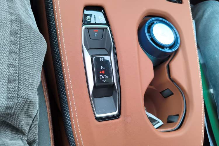 Used Audi A5L 2026 2.0T Sport Plus Gear Lever