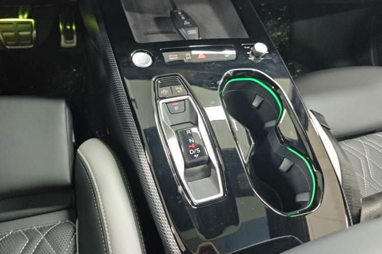 Used Audi A5L 2026 2.0T Sport Plus Gear Lever
