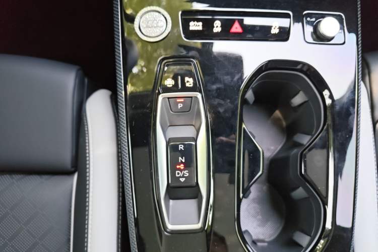 Used Audi A5L 2026 2.0T Sport Gear Lever