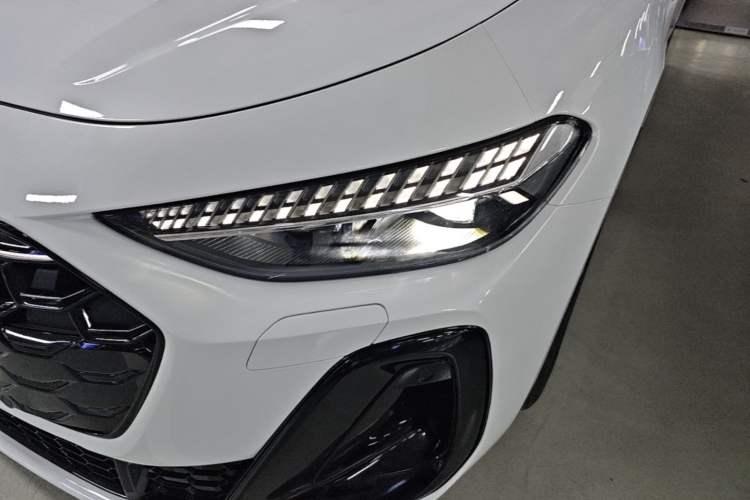 Used Audi A5L 2026 2.0T Sport Plus Left Front Headlight
