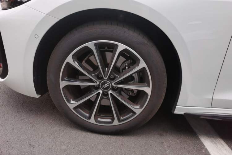 Used Audi A5L 2026 2.0T Sport Left Front Wheel Hub