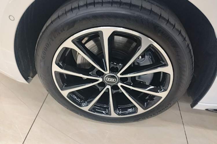 Used Audi A5L 2026 2.0T Sport Plus Left Front Wheel Hub