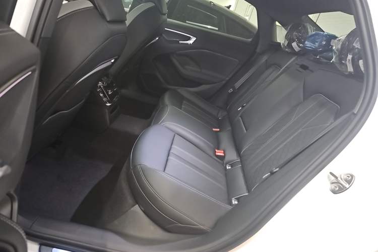 Used Audi A5L 2026 2.0T Navigation Edition Left Rear Seat