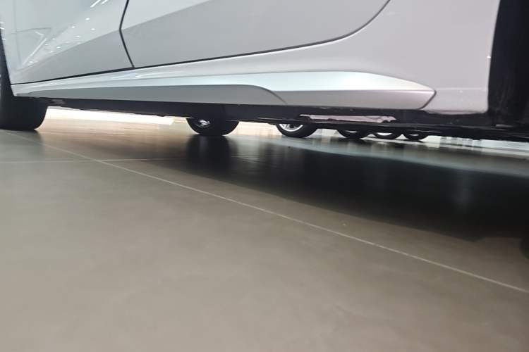Used Audi A5L 2026 2.0T Navigation Edition Left Side Sill