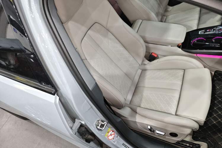 Used Audi A5L 2026 2.0T Sport Right Front Seat